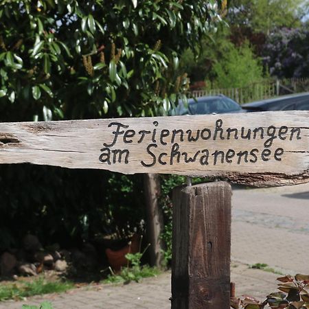 Ferienwohnungen Am Schwanensee Plon Bagian luar foto