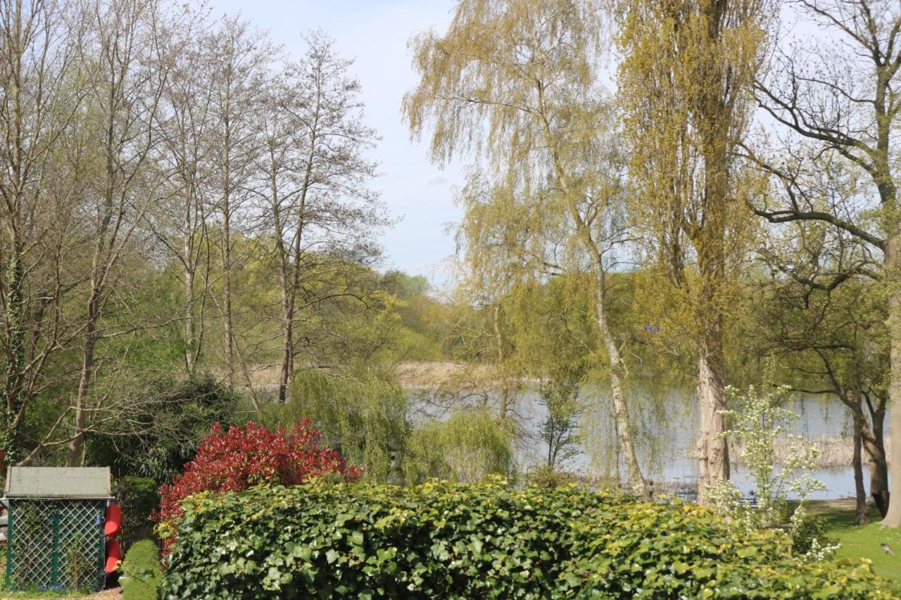 Ferienwohnungen Am Schwanensee Plon Bagian luar foto